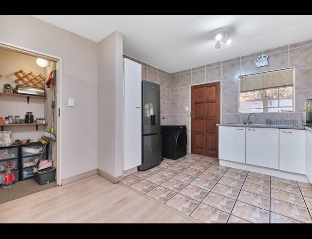 2 BEDROOM DUPLEX FOR SALE IN NORTH RIDING
